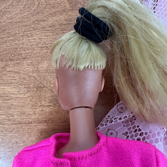 Mattel Vintage Barbie 1966 with Outfits - Picture 6 of 11